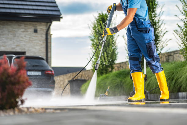 Best Graffiti Removal  in North Babylon, NY